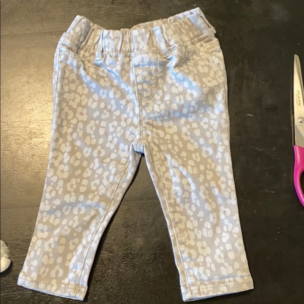 Gray and white leopard jeggings
